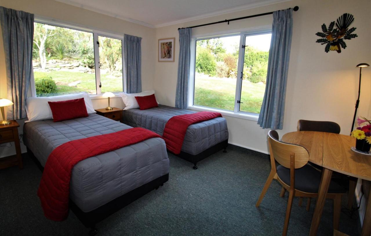 Labyrinth Gardens Guest House Takaka Esterno foto