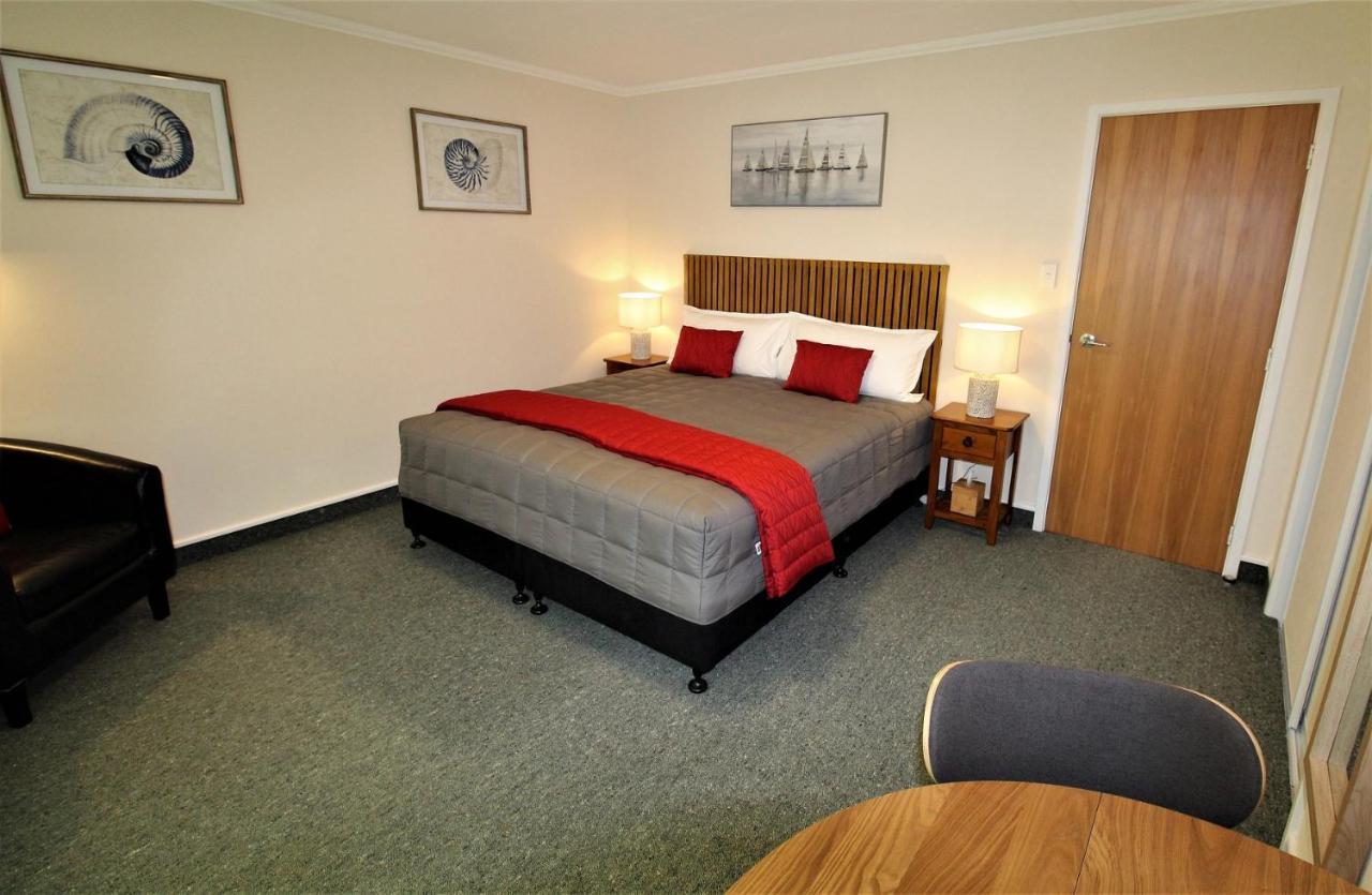 Labyrinth Gardens Guest House Takaka Esterno foto