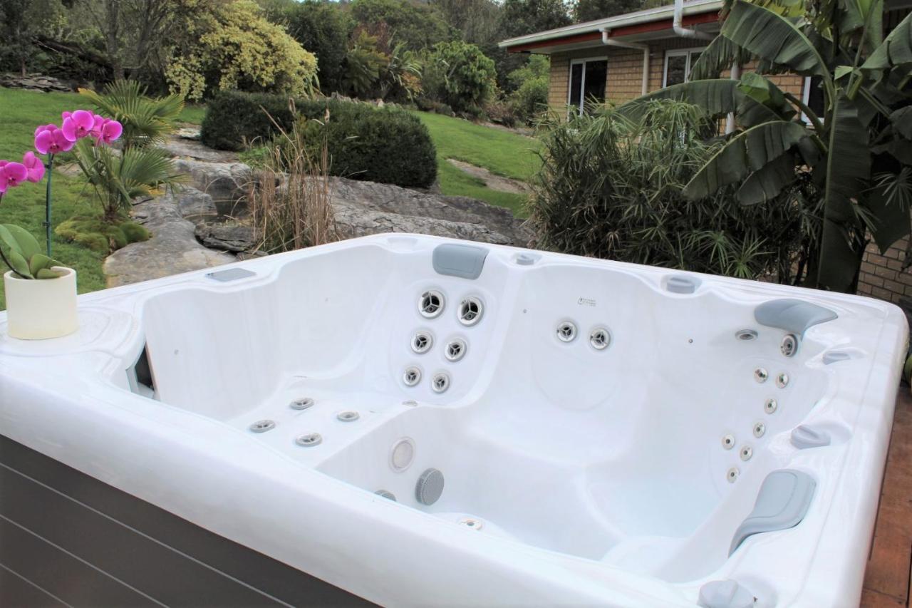 Labyrinth Gardens Guest House Takaka Esterno foto